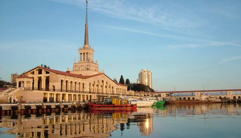 Сколько стоит отпуск в мегаполисе и на курорте